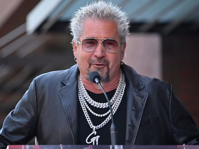 guy fieri mistaken for bartender at sylvester stallone s house during personal event guy fieri mistaken for bartender at sylvester stallone s house during personal event