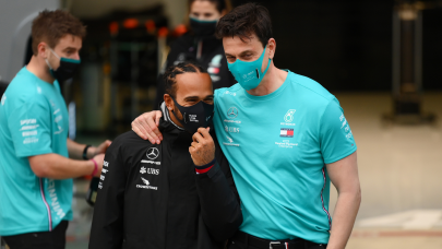 white lines saved hamilton says mercedes boss