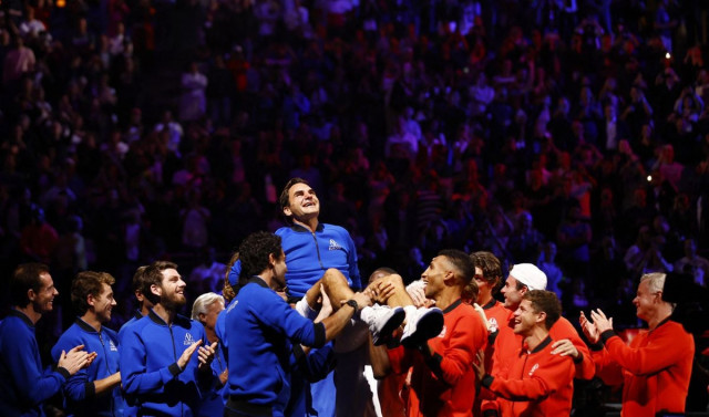 tears flow as curtain comes down on federer s glittering career tears flow as curtain comes down on federer s glittering career