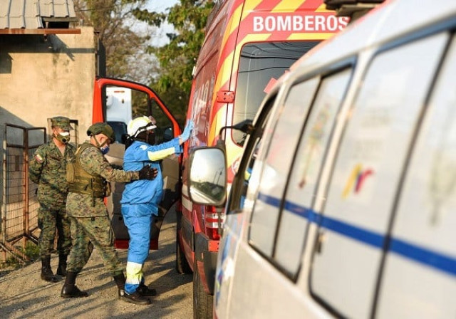 army soldiers check an ambulance driver at the penitenciaria del litoral jail after prisoners died and others were injured in a riot in guayaquil ecuador september 28 2021 photo reuters army soldiers check an ambulance driver at the penitenciaria del litoral jail after prisoners died and others were injured in a riot in guayaquil ecuador september 28 2021 photo reuters