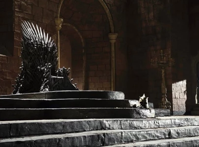 game of thrones iron throne replica sells for 1 49 million at auction game of thrones iron throne replica sells for 1 49 million at auction