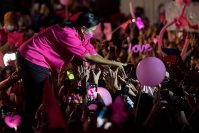 philippine presidential candidates in final push to woo voters philippine presidential candidates in final push to woo voters