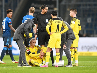 dortmund concerned by haaland s muscular injury dortmund concerned by haaland s muscular injury