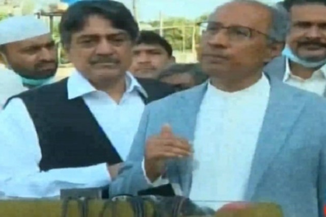 finance minister hafeez sheikh talking to the media person in islamabad on february 21 2021 screenshot finance minister hafeez sheikh talking to the media person in islamabad on february 21 2021 screenshot