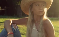 hawk tuah girl haliey welch makes acting debut in hulu series with glen powell after crypto controversy hawk tuah girl haliey welch makes acting debut in hulu series with glen powell after crypto controversy