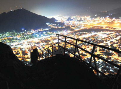 hajj begins pilgrims trek to mina hajj begins pilgrims trek to mina