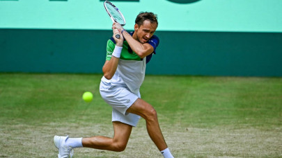 medvedev cruises into halle last eight medvedev cruises into halle last eight