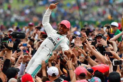 hamilton eyes schumacher record as f1 steps into brave new world hamilton eyes schumacher record as f1 steps into brave new world