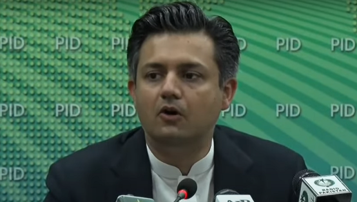 federal finance minister hammad azhar addressing a presser at the press information department pid in islamabad on march 31 2021 screengrab