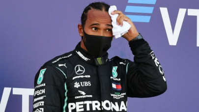 mercedes knew hamilton was in trouble before russian gp start