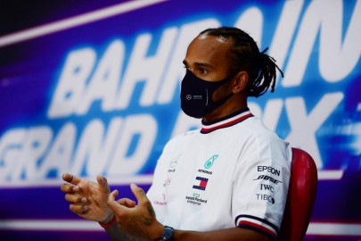 hamilton in bahrain urges f1 to make human rights push hamilton in bahrain urges f1 to make human rights push
