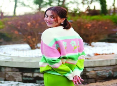 i take no pressure and try to be myself hania aamir