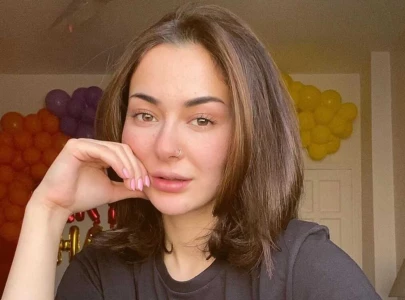 hania aamir responds to haters criticising her for using beauty filters