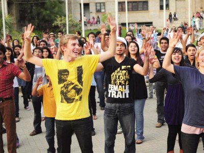 flash mob happy feet