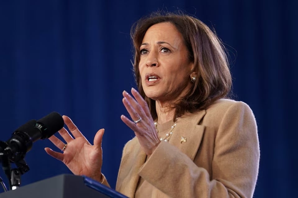 democratic presidential nominee us vice president kamala harris speaks during a campaign rally in charlotte north carolina us on november 2 2024 photo reuters