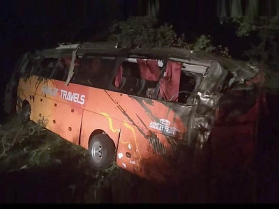 woman child among 15 die as bus falls into ravine in attock woman child among 15 die as bus falls into ravine in attock
