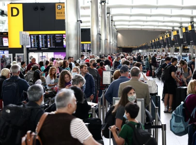major disruption at heathrow as border force workers begin strike