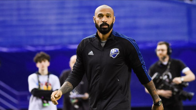 henry quits social media over racism henry quits social media over racism