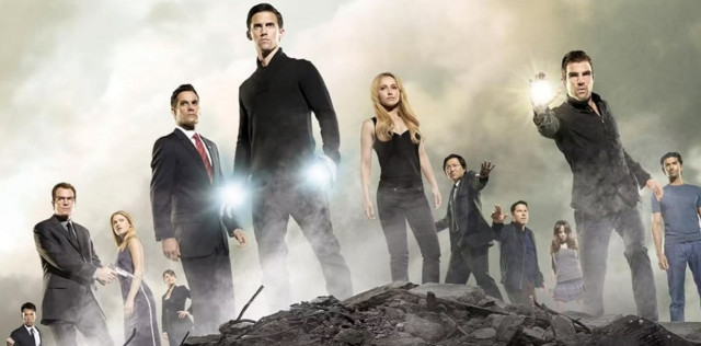heroes reboot announced by original show creator tim kring