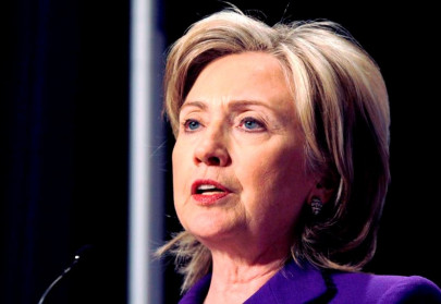 clinton warns pakistan to make the rich pay