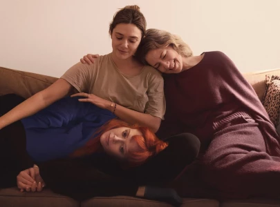 his three daughters review family fractures final goodbyes