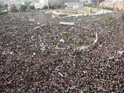 mubarak stands his ground