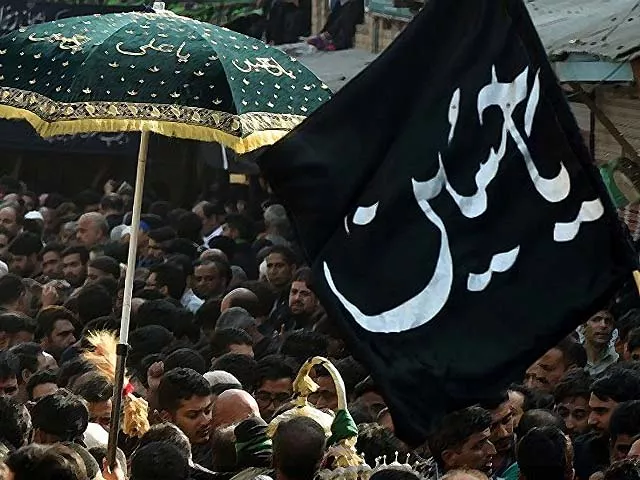 kashmiri shiite muslims during a religious procession in srinagar photo afp kashmiri shiite muslims during a religious procession in srinagar photo afp