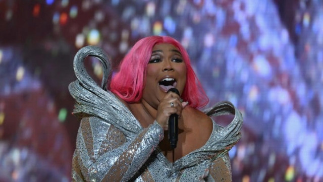 lizzo denies harassment allegations including weight shaming lizzo denies harassment allegations including weight shaming