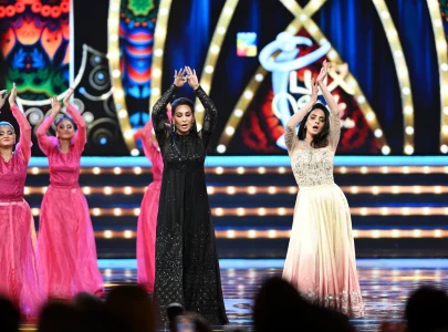 shaken not stirred show must go on at the lux style awards with or without celebrities