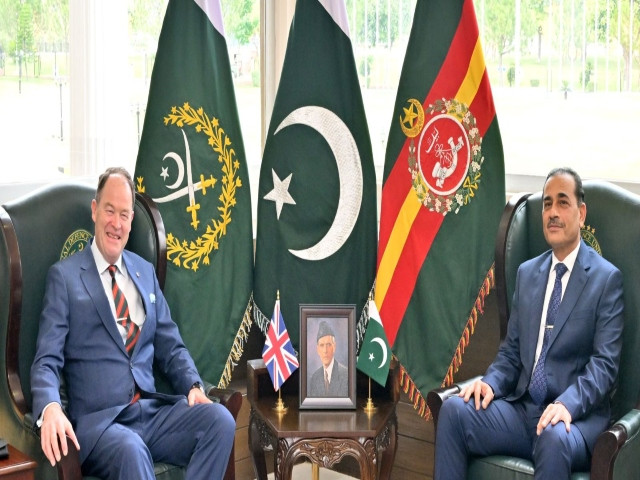 chief of army staff coas general syed asim munir in conversation general sir patrick sanders of the united kingdom uk army at the national defence university ndu at the 6th pakistan uk regional stabilization conference held on april 30 2024