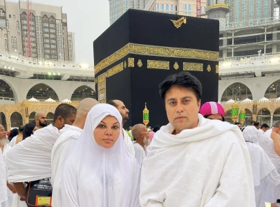 watch rakhi sawant performs umrah shares videos from makkah watch rakhi sawant performs umrah shares videos from makkah