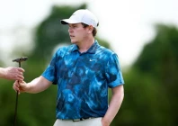 closing charge lifts scotsman macintyre to canadian open lead