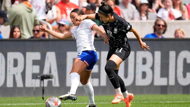 hayes off to winning start as us women thrash s korea hayes off to winning start as us women thrash s korea