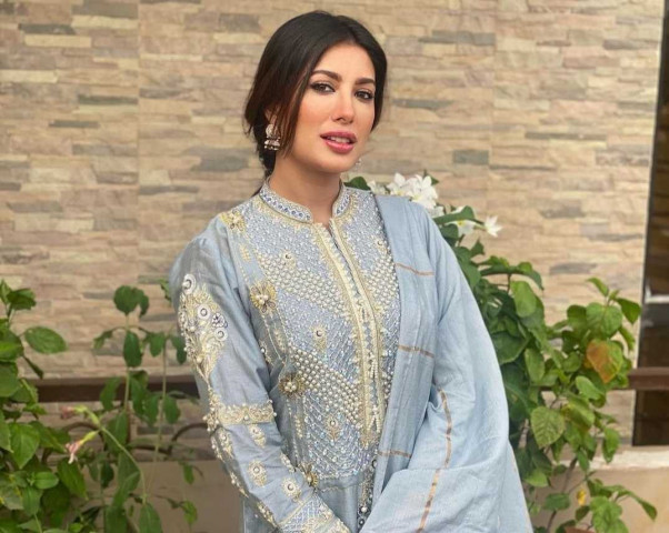 calling me names like slut won t stop me from practising my democratic right mehwish hayat calling me names like slut won t stop me from practising my democratic right mehwish hayat