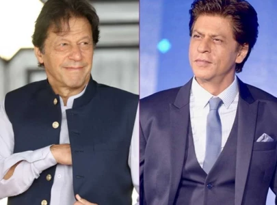 indian twitter wants to boycott srk for viral photo with pm imran