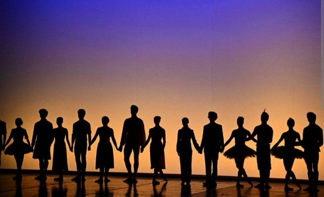 top ballet performers dance for ukraine in charity event top ballet performers dance for ukraine in charity event