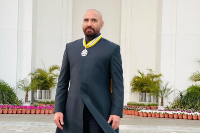 artist rashid rana honoured with sitara e imtiaz artist rashid rana honoured with sitara e imtiaz