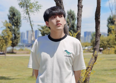 pakistanis are very kind korean youtuber daud kim sings praises while visiting lahore