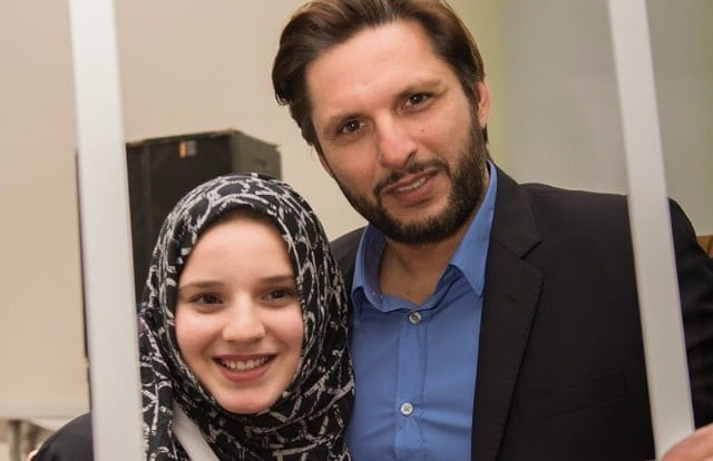 fake accounts shahid afridi wants you to know his daughters are not on social media