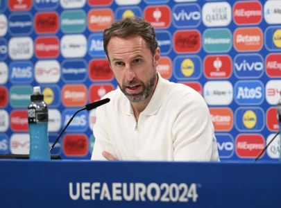 southgate rues unusual atmosphere after england s night on the boos
