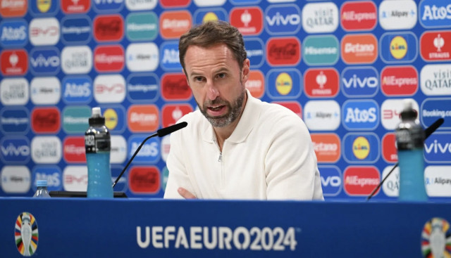 southgate rues unusual atmosphere after england s night on the boos southgate rues unusual atmosphere after england s night on the boos