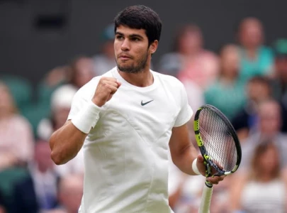 alcaraz sinner win wimbledon openers as sabalenka pulls out alcaraz sinner win wimbledon openers as sabalenka pulls out