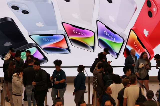 apple in talks to let google s gemini power iphone ai features apple in talks to let google s gemini power iphone ai features