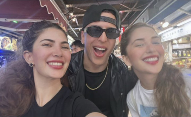 crazy story naimal fiza khawar meet despacito singer daddy yankee witness impromptu performance crazy story naimal fiza khawar meet despacito singer daddy yankee witness impromptu performance