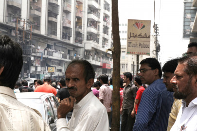bomb scare near zainab market bomb scare near zainab market
