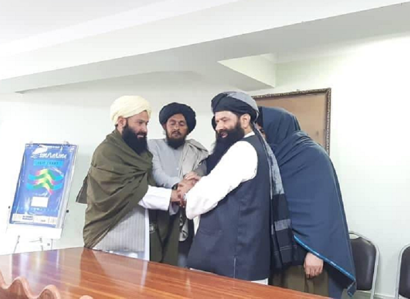 Photo of ISKP founding member surrenders to Taliban govt in Afghanistan