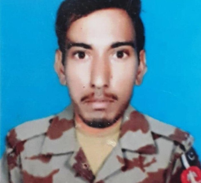 lance naik javed karim embraced martyrdom in the attack photo ispr