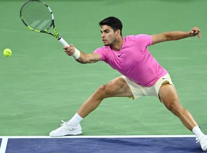 alcaraz swiatek roll into indian wells quarters
