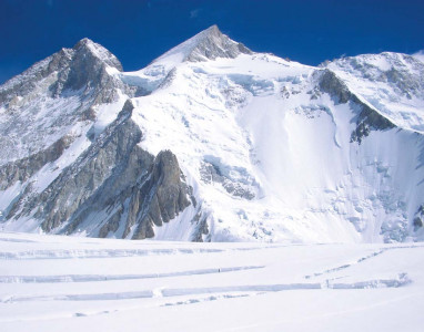 braving the cold and 8 000 metres more