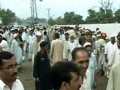 14 injured in stampede in nowshera